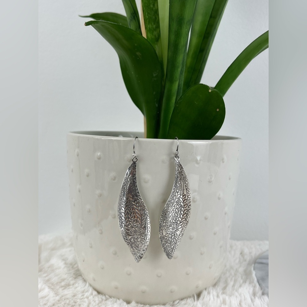 SILPADA W2281 freestyle earrings. Sterling silver Sterling silver